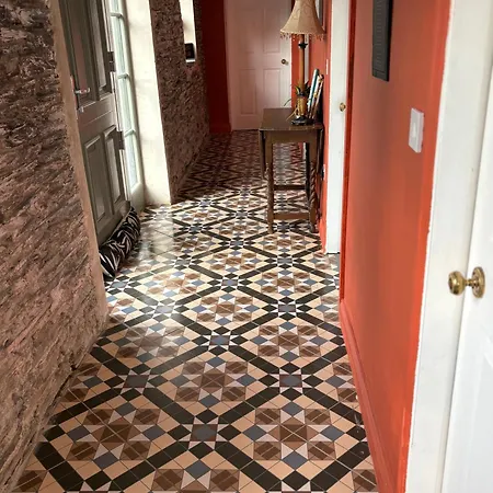 Nyaraló Siochain Agus Ciuin Teach *